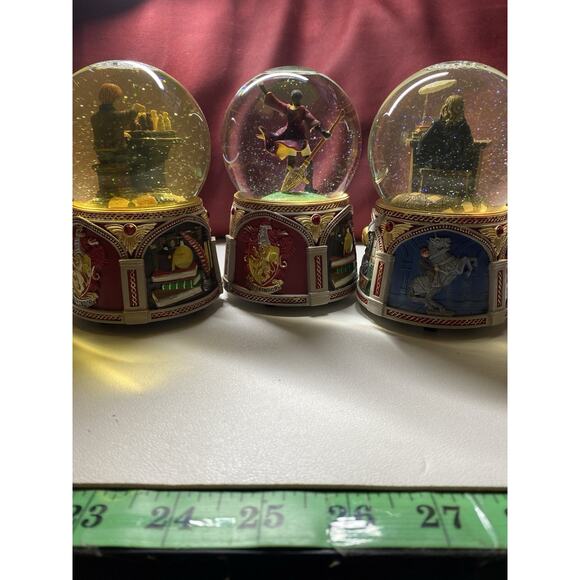 Harry Potter Musical Snow Globe Set Ron Harry Hermione Gryffindor Trio Bradford - Picture 5 of 10